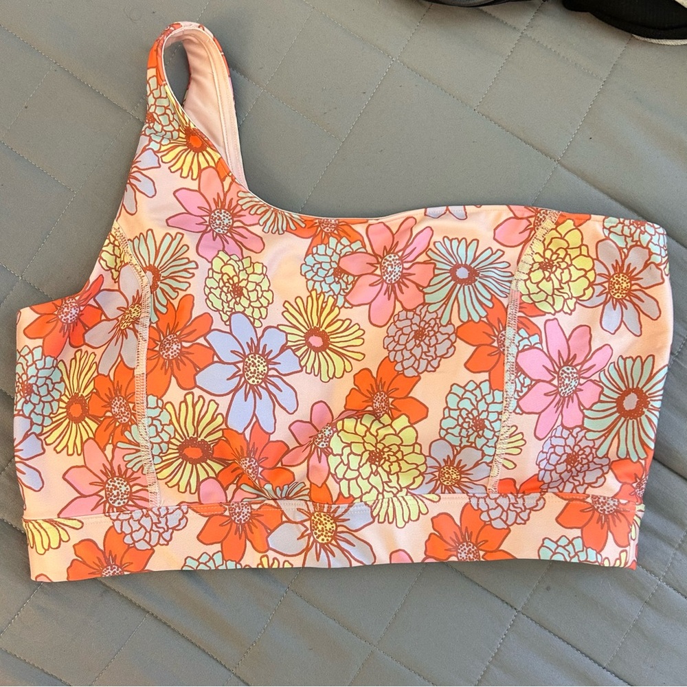 Wavvy one shoulder floral print sports bra size Large
